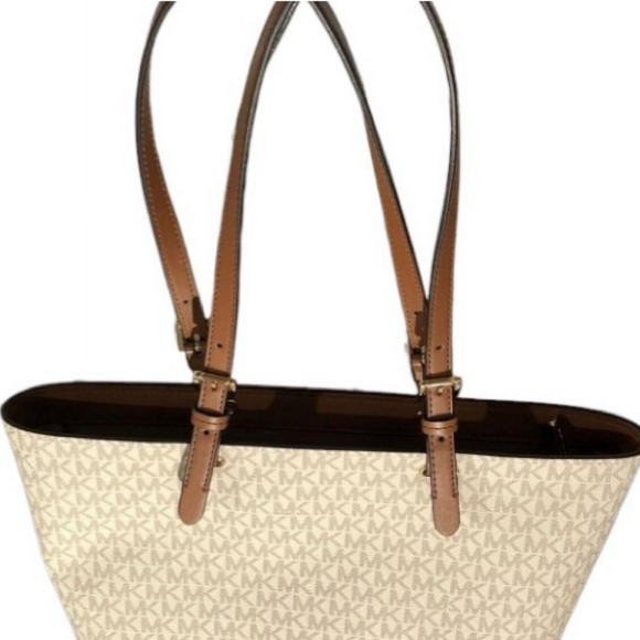 Michael Kors Jet Set Medium Vegan Leather Travel Tote in Vanilla/Cream NWT - Picture 5 of 6